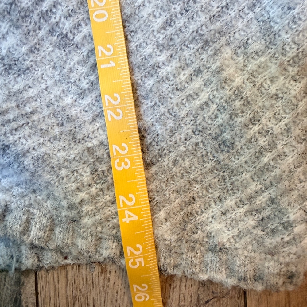 Max Studio Grey Sweater size M - Picture 5 of 6